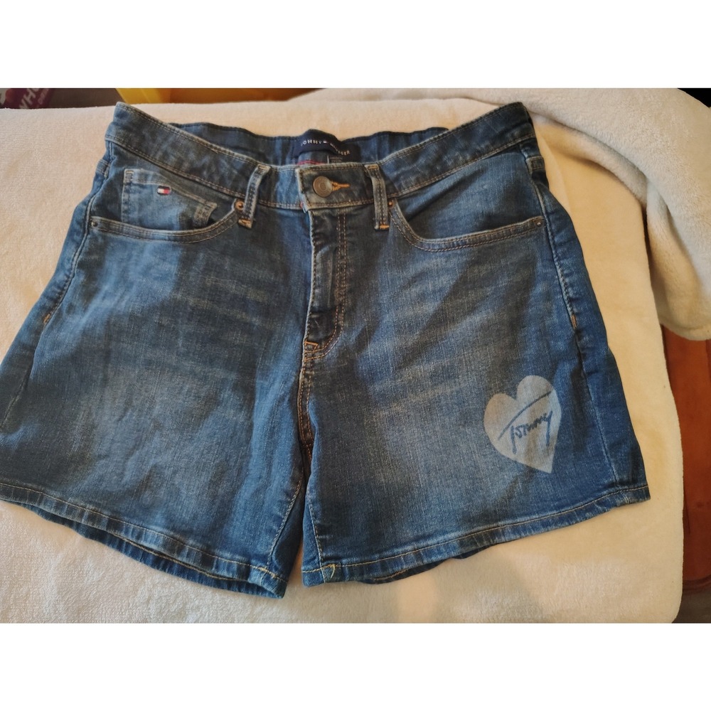 Tommy Hilfiger Denim Shorts Blue Medium Wash Heart‎ Graphic Womens Size 6